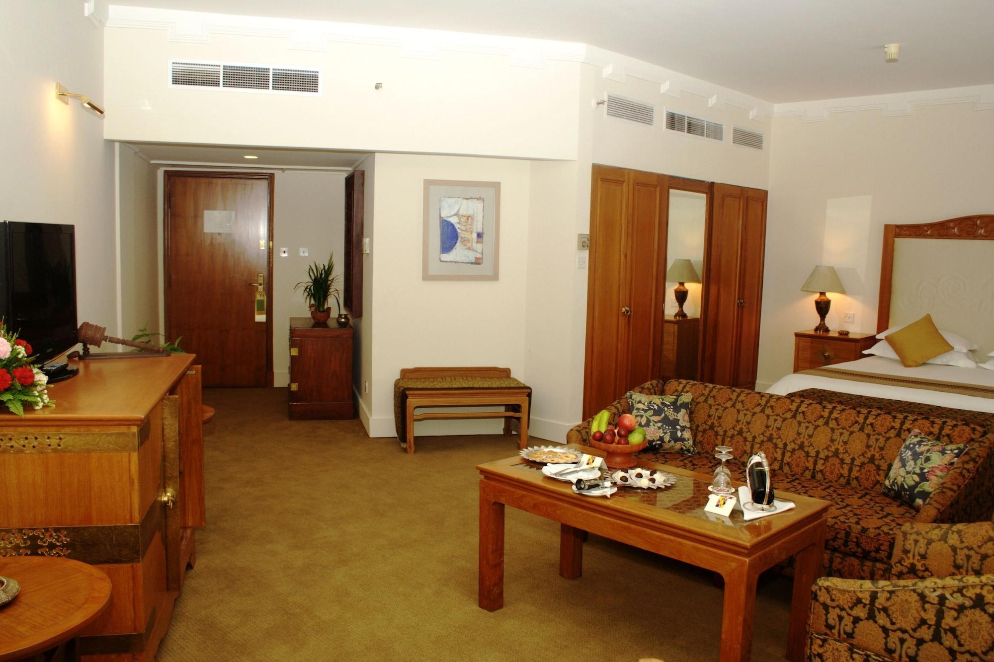 โรงแรมยัคแอนด์เยติ กาฐมาณฑุ ภายนอก รูปภาพ